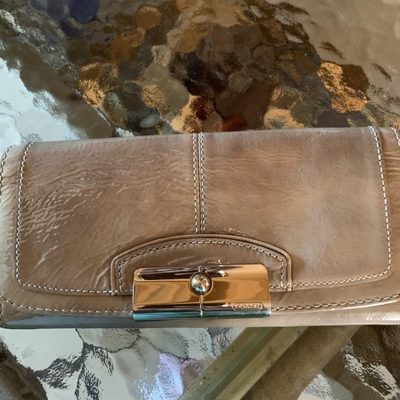 Coach wallet - Picture 1 of 3